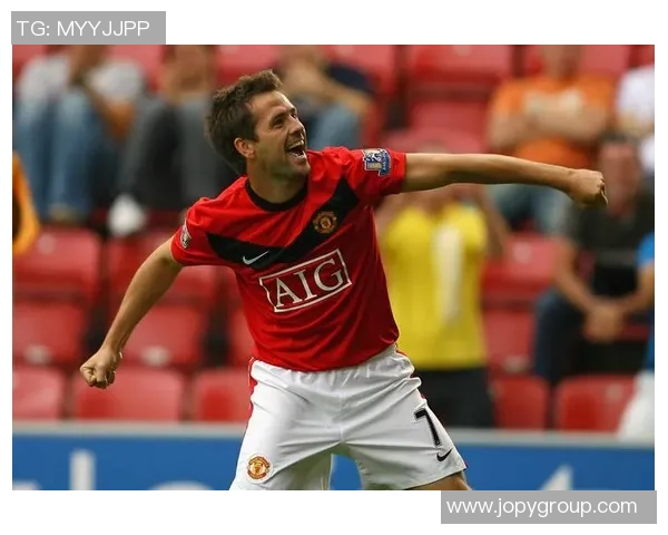 曼联与巴黎上半场激战回顾球员表现与战术分析全景呈现